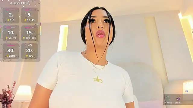 SalomeeBell live sex cam