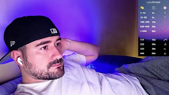 DominantTheo live sex cam