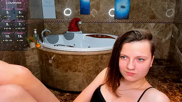 MelindaTin's cam snapshot