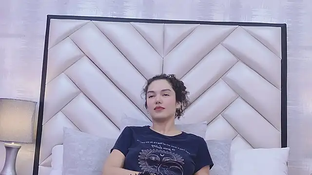 RoxanaAngel's cam snapshot