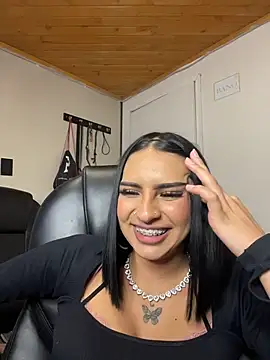 Hilary_pinkk live sex cam