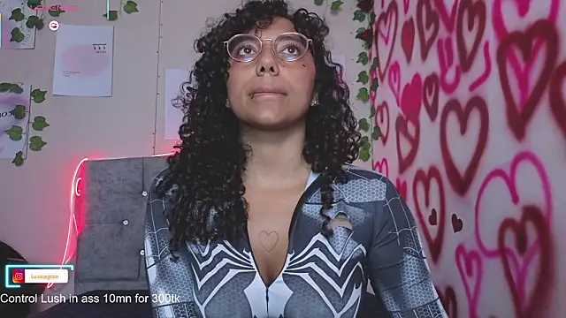 LuckySwagson live sex cam