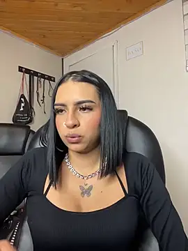 Hilary_pinkk live sex cam