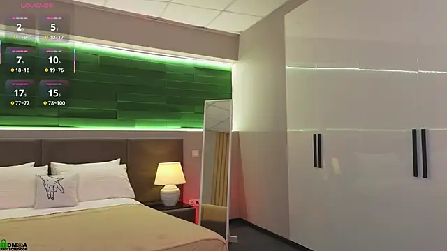 Rina_Red live sex cam