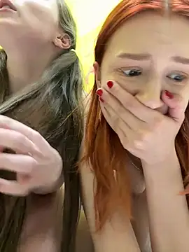 FroggyAnna live sex cam