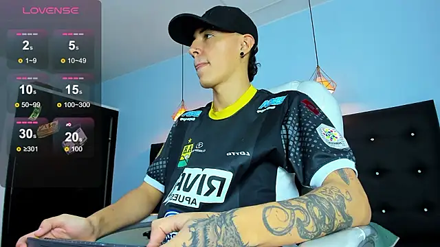 Lobo_17_ live sex cam