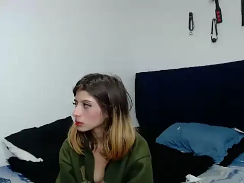 KratosAfroditacs live sex cam