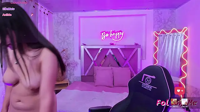 sharlot_tay1's cam snapshot