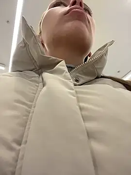 LeiaMood's cam snapshot