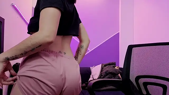 Analuciaa_'s cam snapshot