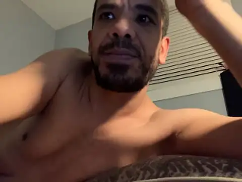 Tjskigh live sex cam