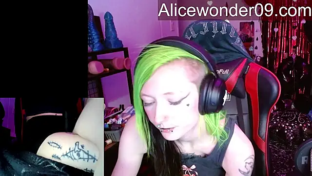 alicewonder09's cam snapshot