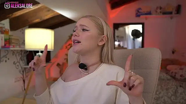 LexieLoree's cam snapshot