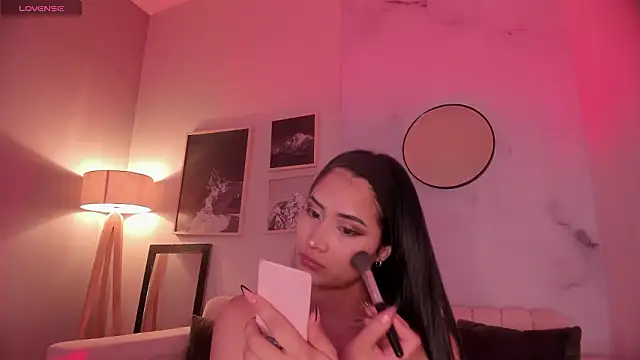 lara_madisson's cam snapshot