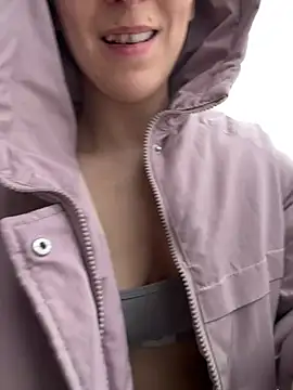 LuxBrunette_'s cam snapshot