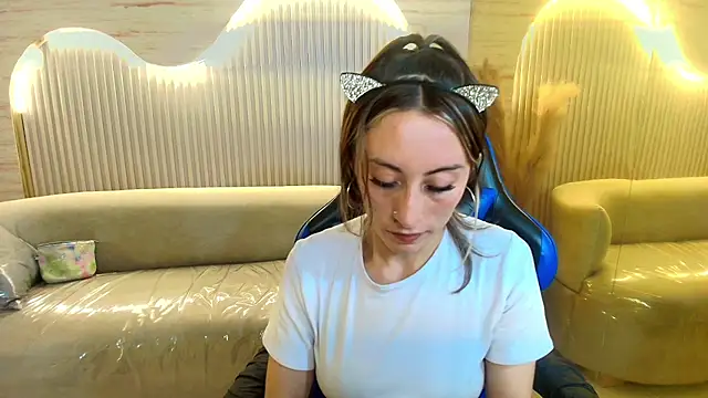 katalina_r_'s cam snapshot