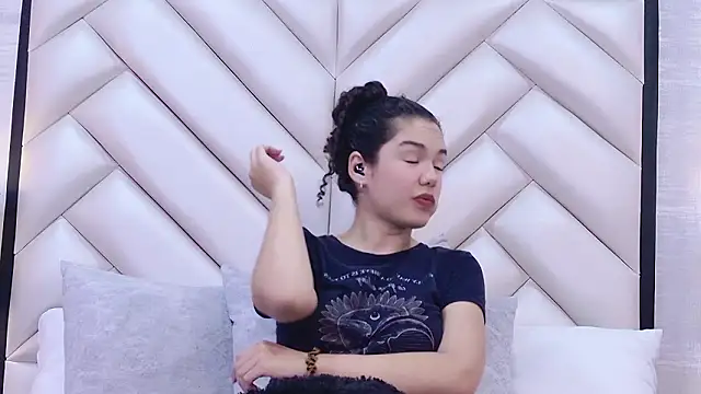 RoxanaAngel's cam snapshot