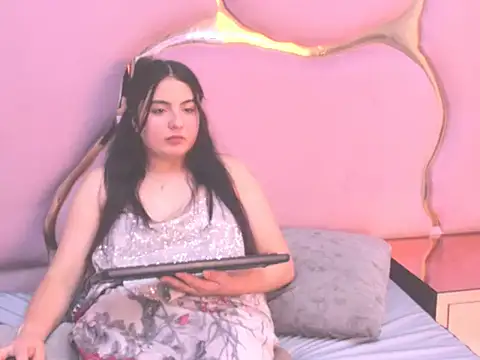 IsabelDelacroix's cam snapshot