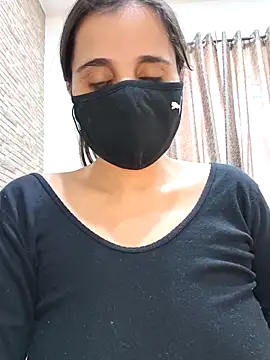 tinaarora's cam snapshot