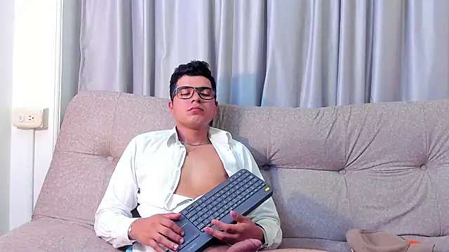 Sebastian_Aragon's cam snapshot