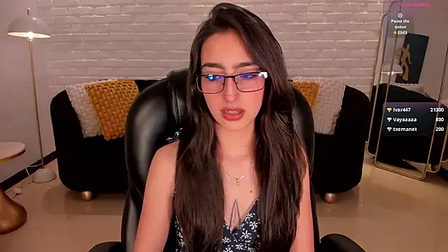 LarisaSmirnov's cam snapshot