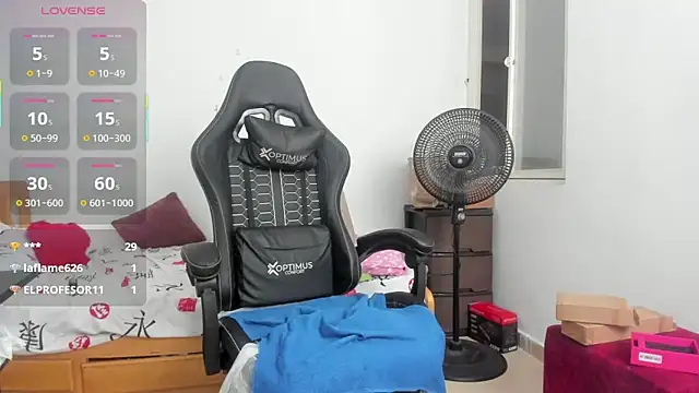 Britney_beg1's cam snapshot