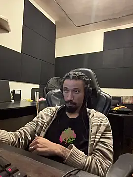 FavelaDaddyCum's cam snapshot