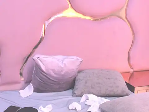 IsabelDelacroix's cam snapshot