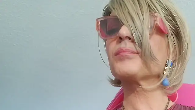 LadyOxana live sex cam