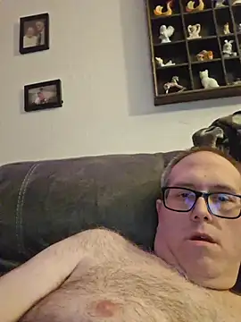 Smallone327 live sex cam