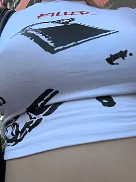 RonnieKiss live sex cam