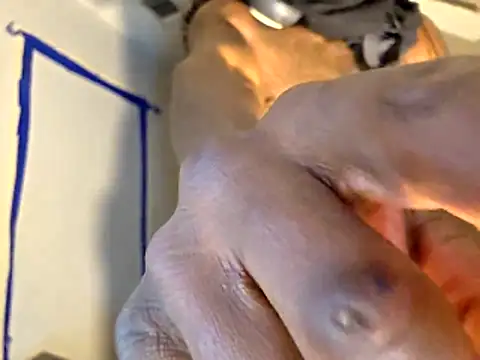 dominatingblacklove live sex cam