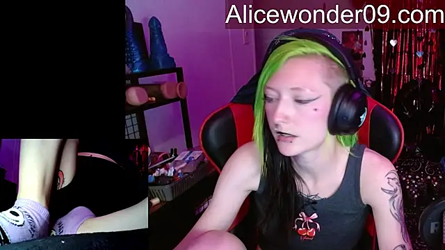 alicewonder09's cam snapshot