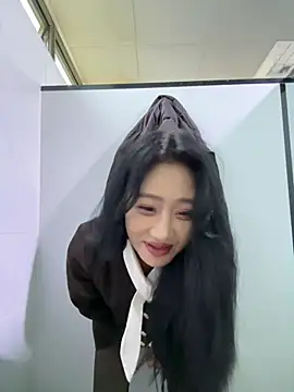 so-linger live sex cam