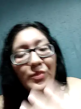 KittyLesly live sex cam