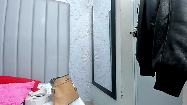 LindaHooker's cam snapshot