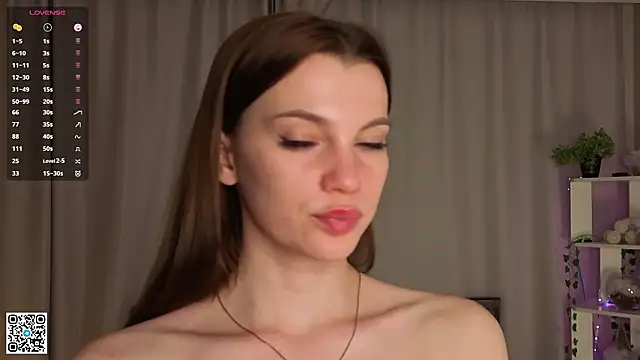 LaveraMeling live sex cam