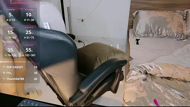 Gigi_squirtt live sex cam