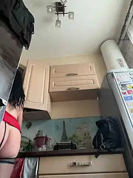 CrazzyChicks live sex cam