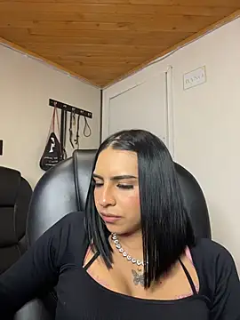 Hilary_pinkk's cam snapshot