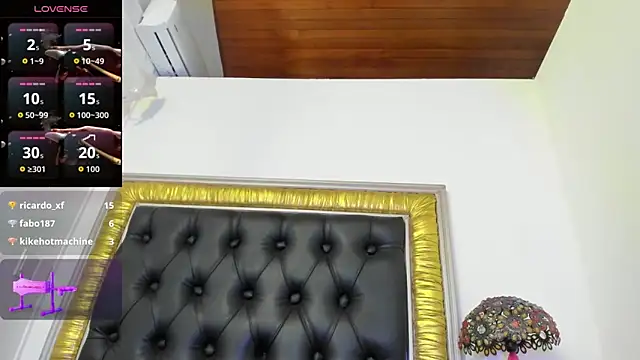 Foxy_Assh_'s cam snapshot