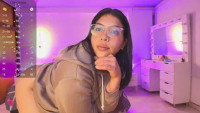 kloe28's cam snapshot