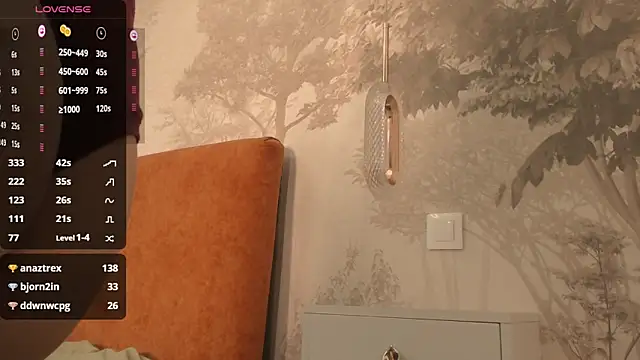 Hiaru_Cutie live sex cam