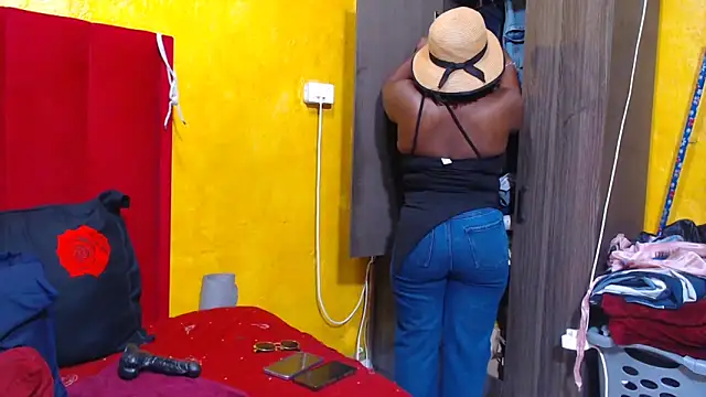 Candycrush2555 live sex cam