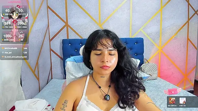 _vaiolet_owo's cam snapshot