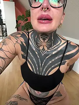 KathaleaNoir live sex cam