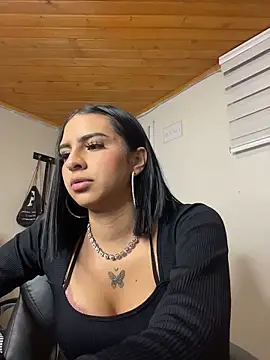 Hilary_pinkk's cam snapshot