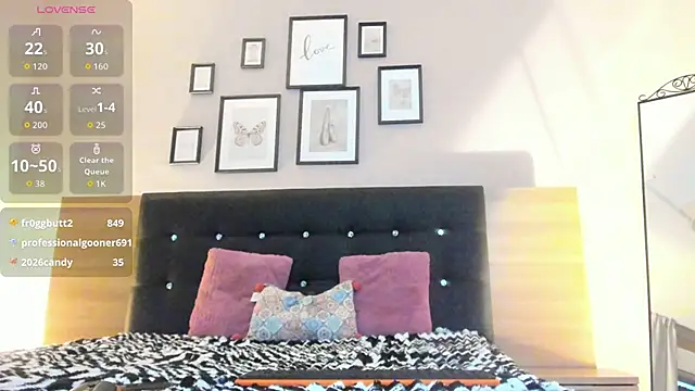 vicky_squirtz's cam snapshot