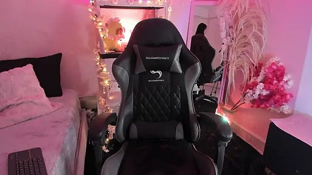 ValerySilva's cam snapshot