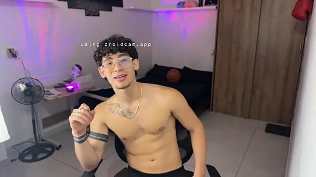 Kisan_Smith live sex cam